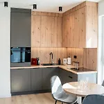 K&m Tauron Arena, Lema Apartment