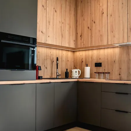 K&m Tauron Arena, Lema Apartamento *