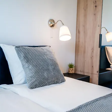 K&m Tauron Arena, Lema Appartement