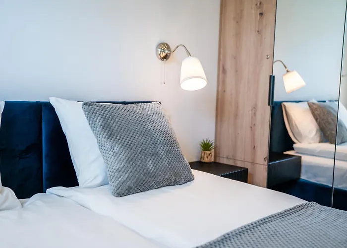 K&m Tauron Arena, Lema Apartamento