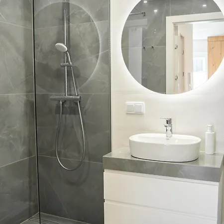 K&m Tauron Arena, Lema Apartment Krakau